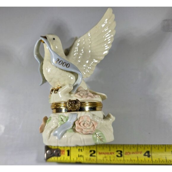 Lenox 2000 Dove Trinket treasure Box Floral Design millenium of peace incl charm - Picture 10 of 10